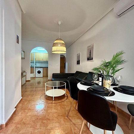 Apartamento Playa Del Cura ตอร์เรเวียคา ภายนอก รูปภาพ