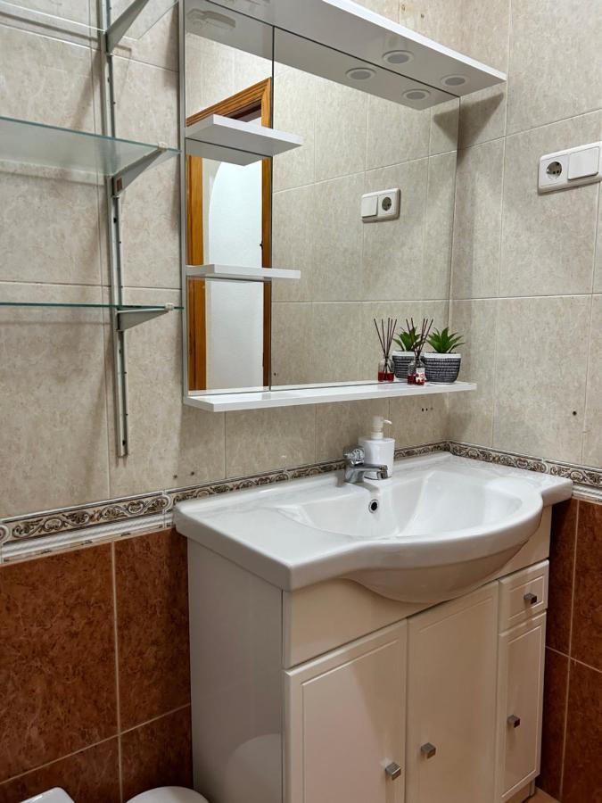 Apartamento Playa Del Cura ตอร์เรเวียคา ภายนอก รูปภาพ
