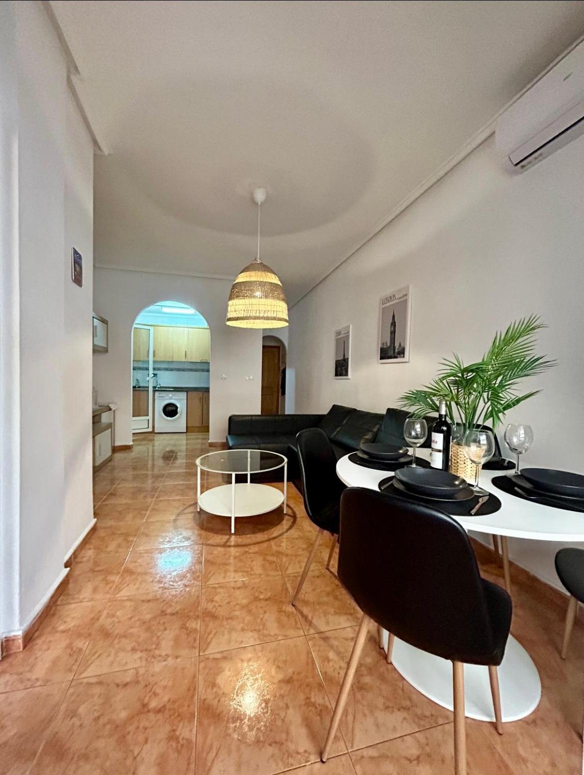Apartamento Playa Del Cura ตอร์เรเวียคา ภายนอก รูปภาพ