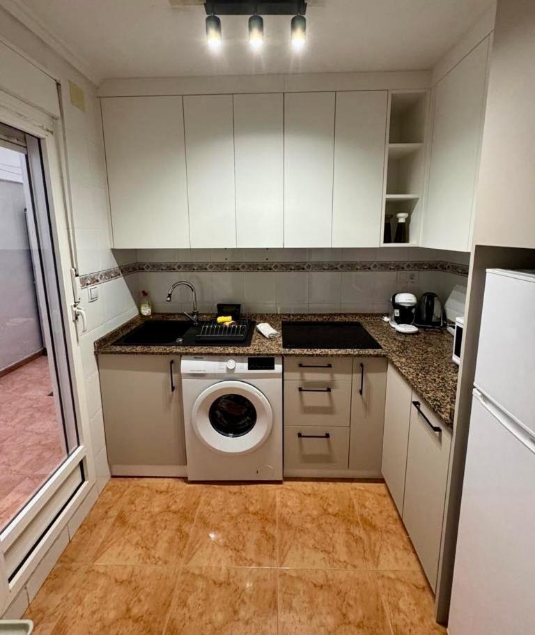 Apartamento Playa Del Cura ตอร์เรเวียคา ภายนอก รูปภาพ